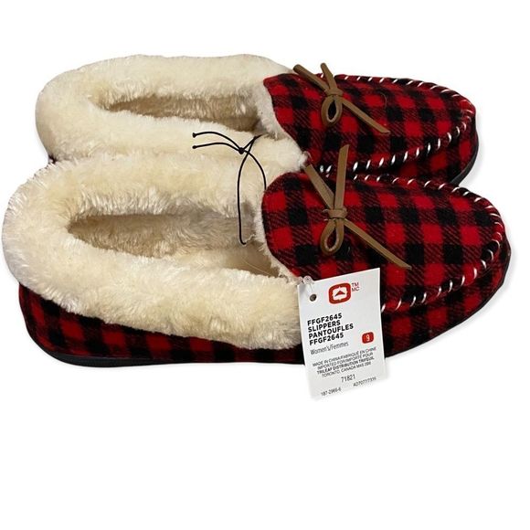 NWT Outbound women’s faux fur lined plaid moccasins size 9 but fit like a si… - Picture 3 of 5